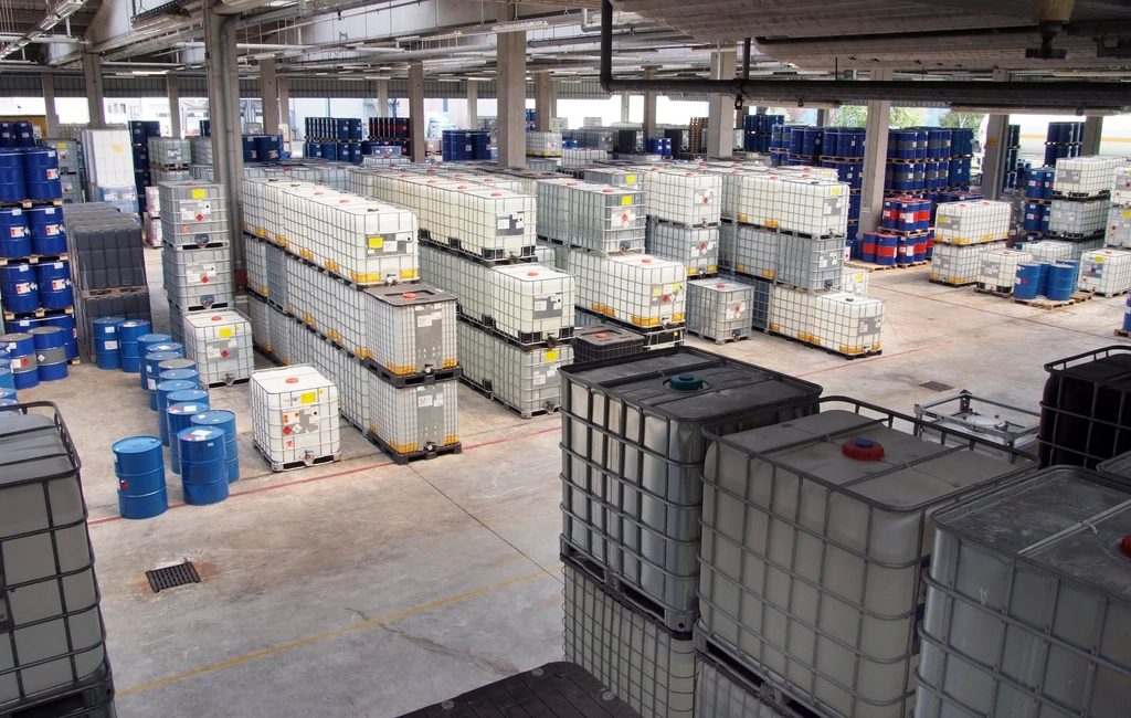 Warehouse and wholesale supply